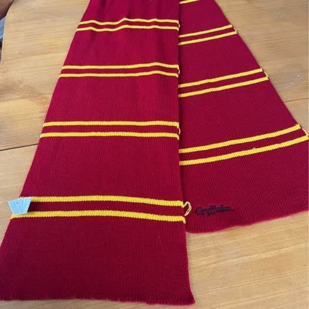 Harry Potter Gryffindor Scarf Burgundy Gold Striped Knit Wizarding World
